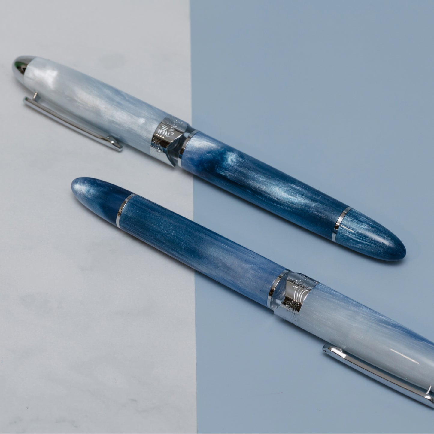 Nahvalur-Horizon-Glacier-Fountain-Pen-Two-Pens