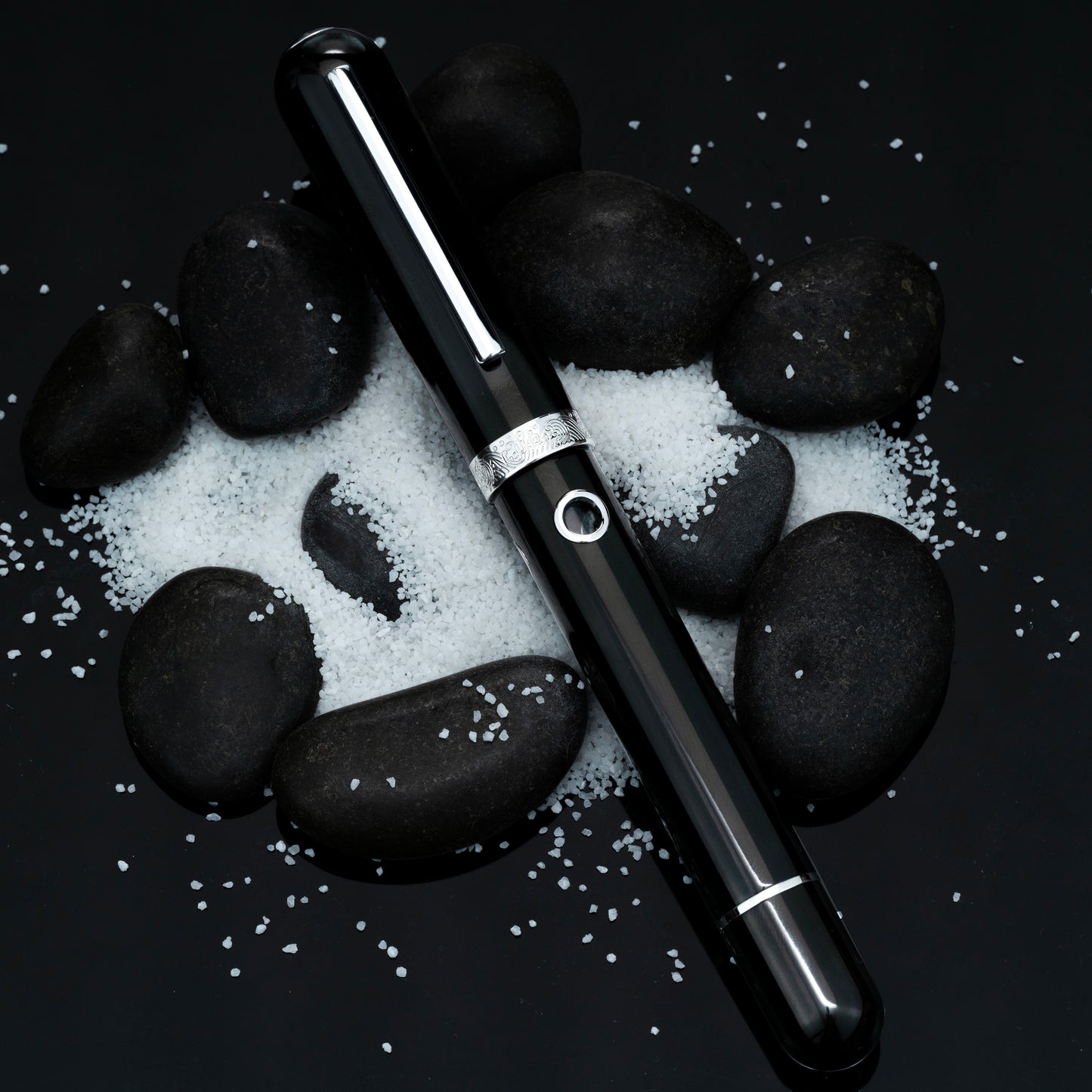 Nahvalur-Nautilus-Cephalopod-Silver-Fountain-Pen-front
