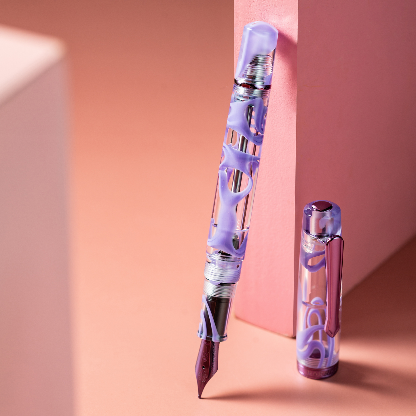 Nahvalur-Original-Plus-Lavender-Tetra-Fountain-Pen-Cap-Off-2