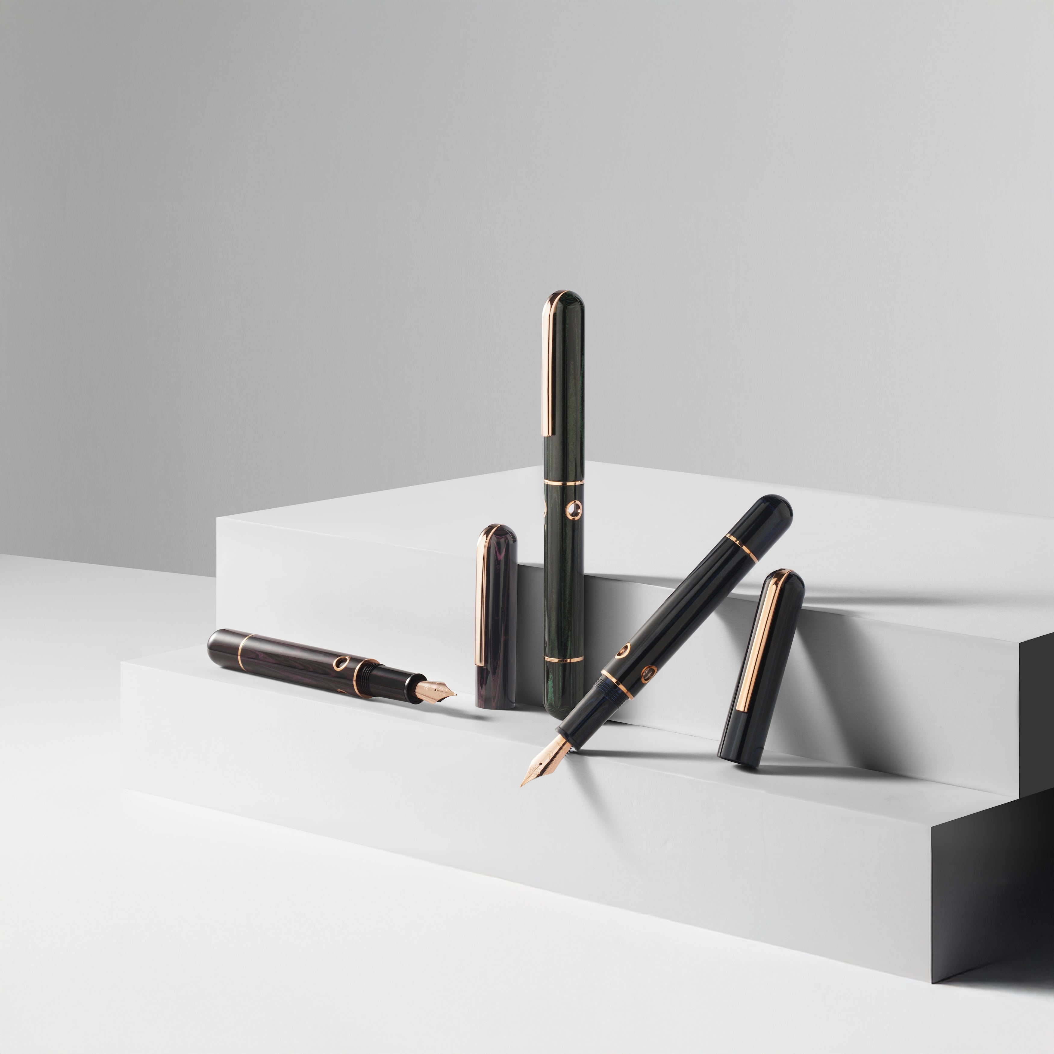 Nahvalur Nautilus Stylophora Berry Ebonite Fountain Pen