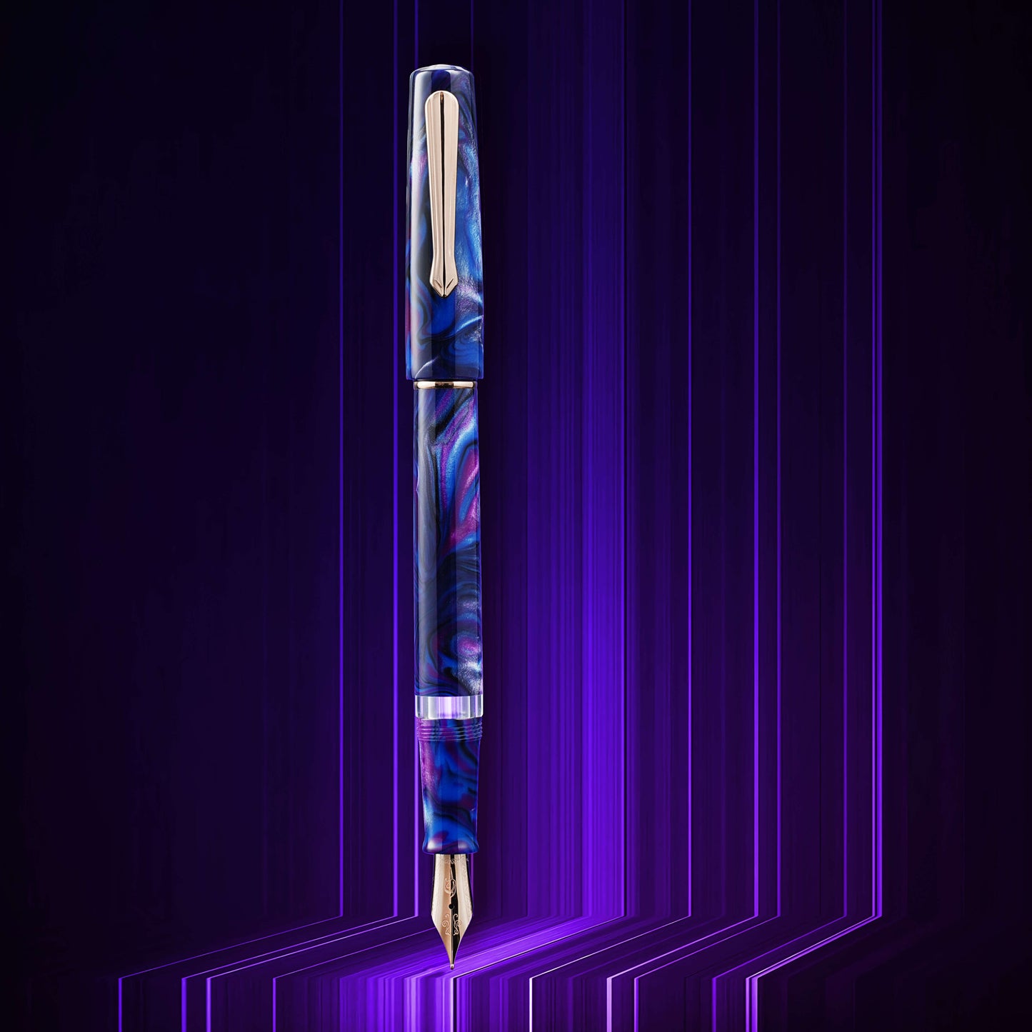 Nahvalur-Schuylkill-Cichlid-Purple-Fountain-Pen-Cap-Off