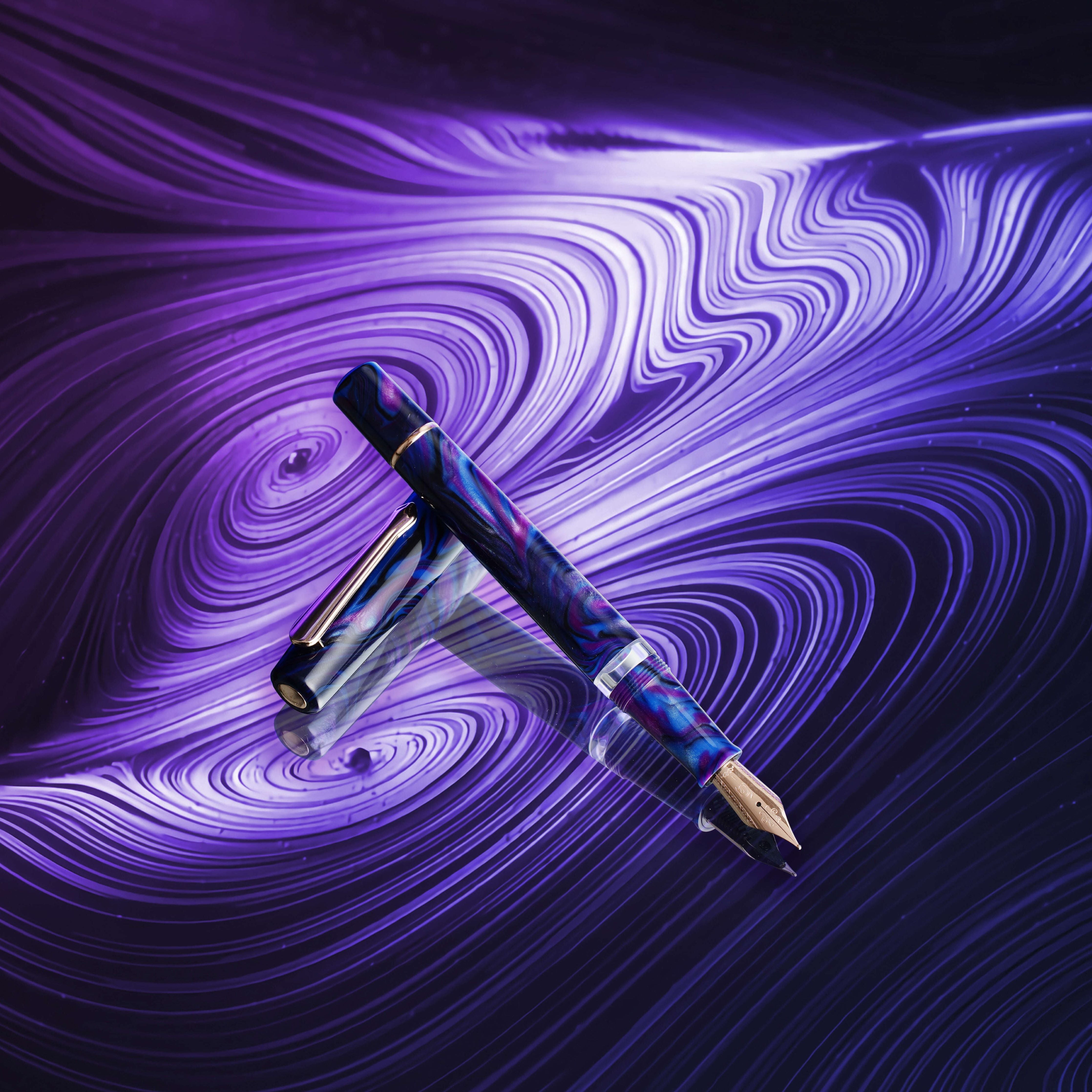 Nahvalur Schuylkill Cichlid Purple Fountain Pen | Nahvalur