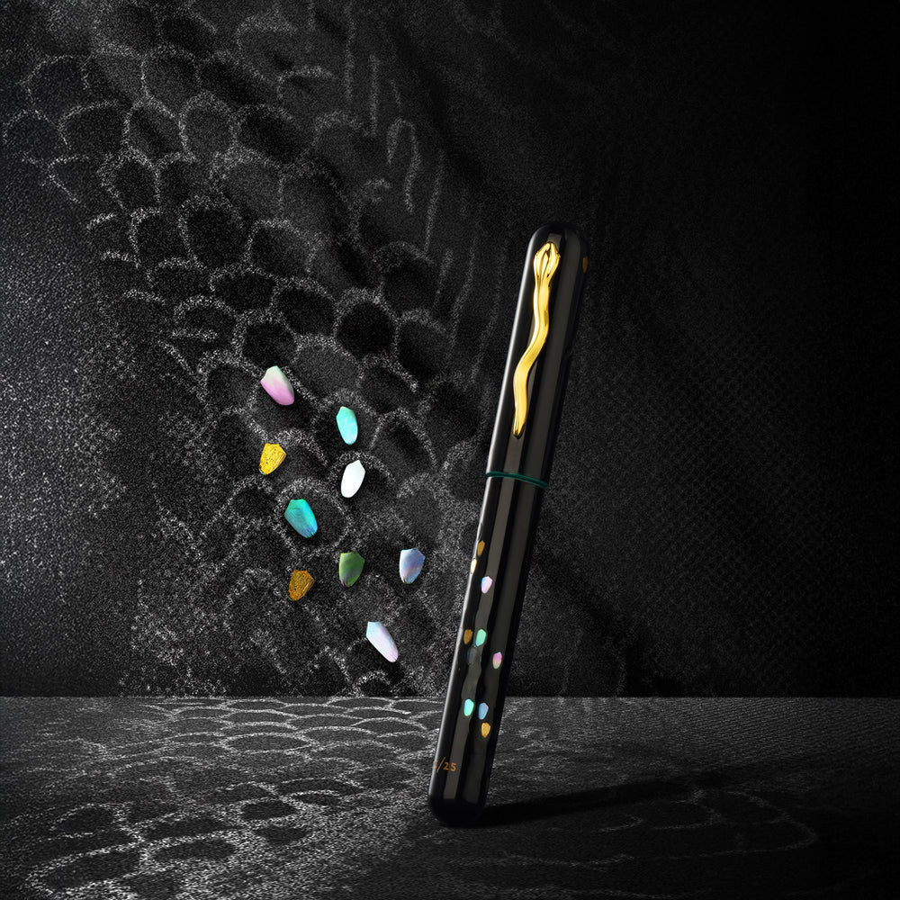 A-Black-Urushi-Fountain-Pen