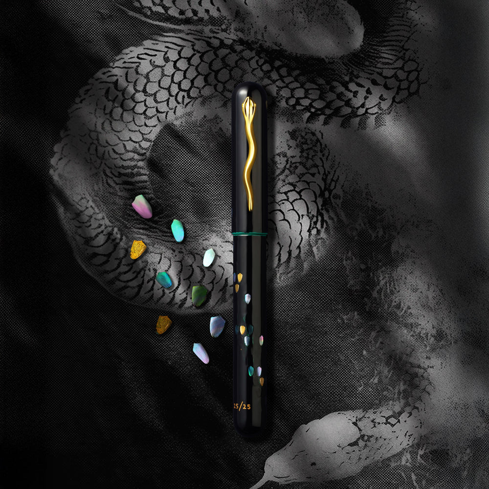 A-Black-Urushi-Fountain-Pen