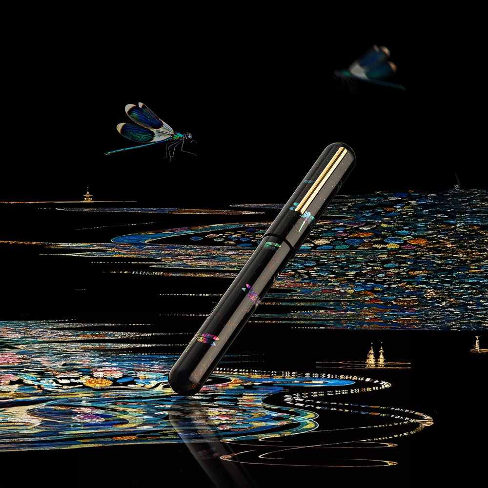 a black urushi fountain pen