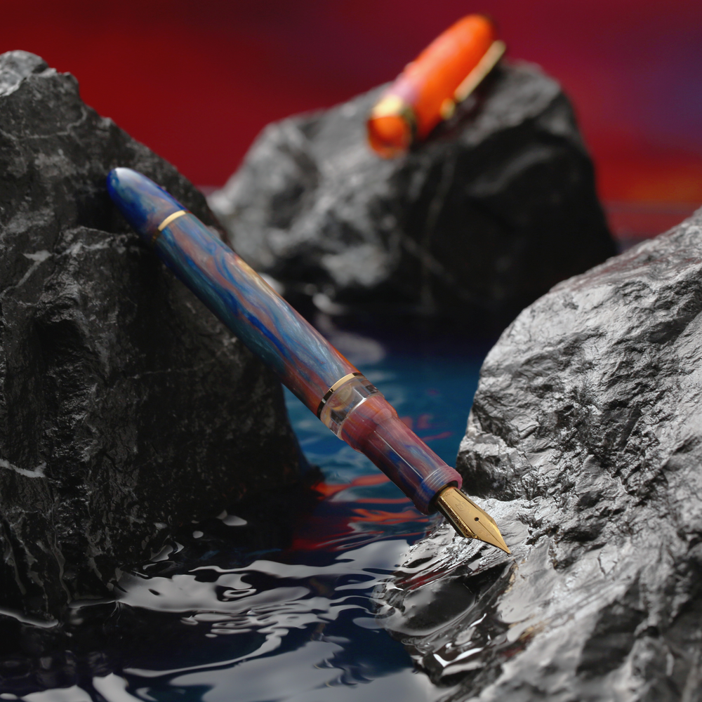 
                  
                    Nahvalur Horizon Dusk Fountain Pen
                  
                