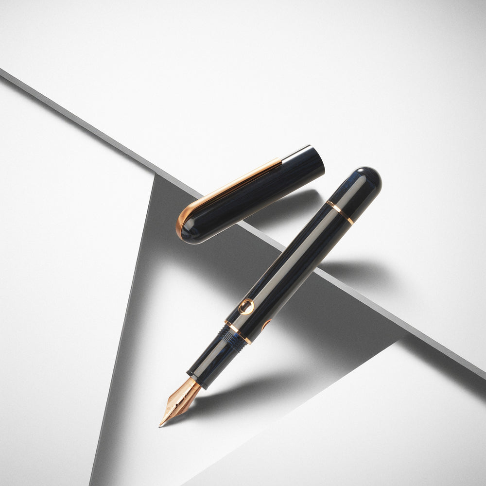 Nahvalur Nautilus Maylandia Blue Ebonite Fountain Pen