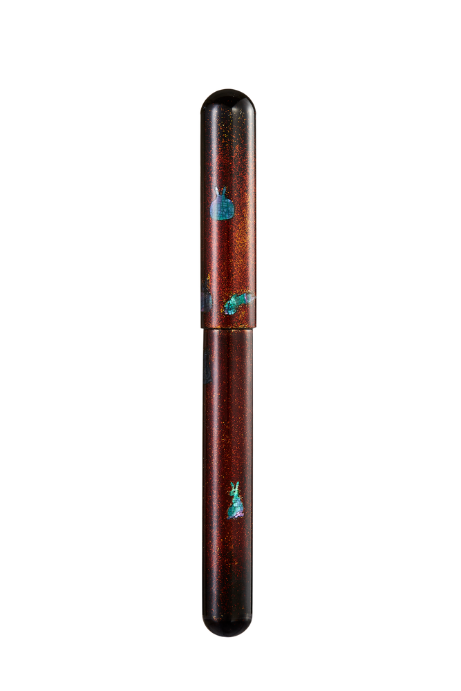 
                  
                    IKKAKU by Nahvalur 玉兔 Yu-Tu (Jade Rabbit) Urushi Pen
                  
                