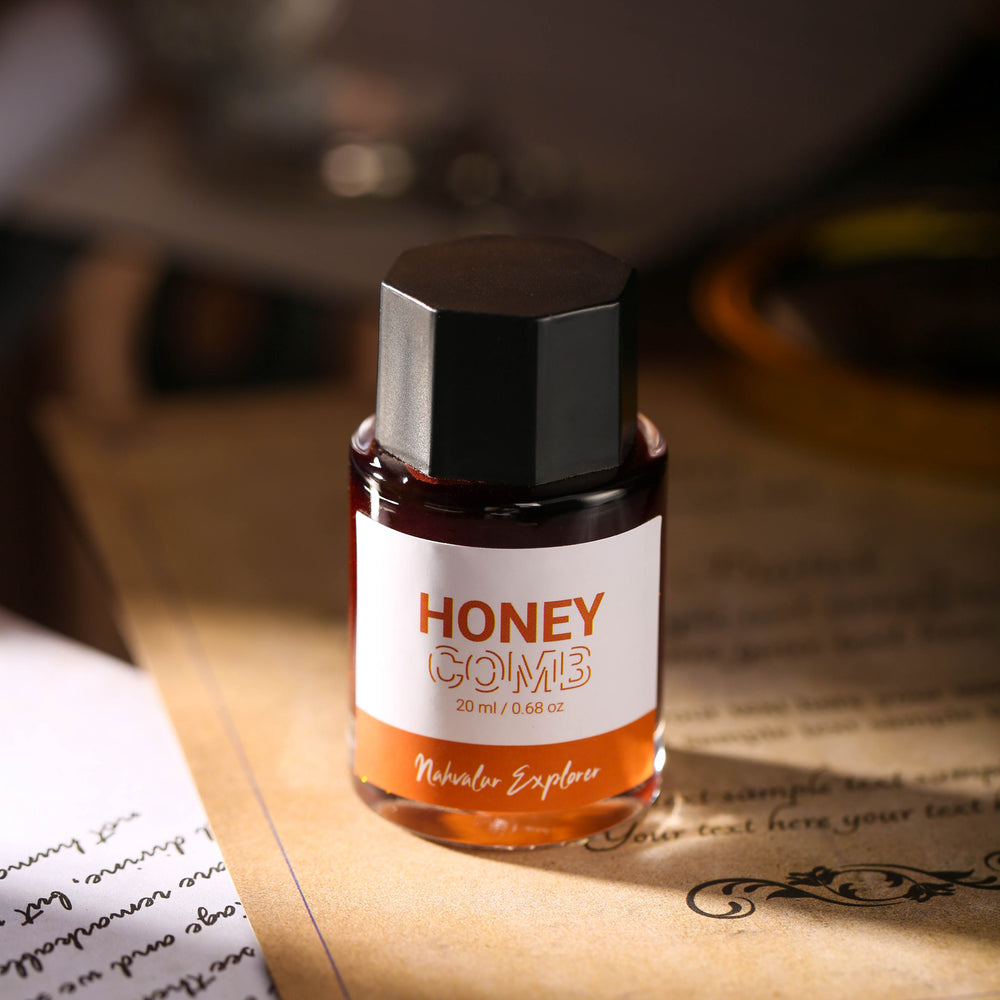 Nahvalur Rover Shimmering Ink - Honeycomb
