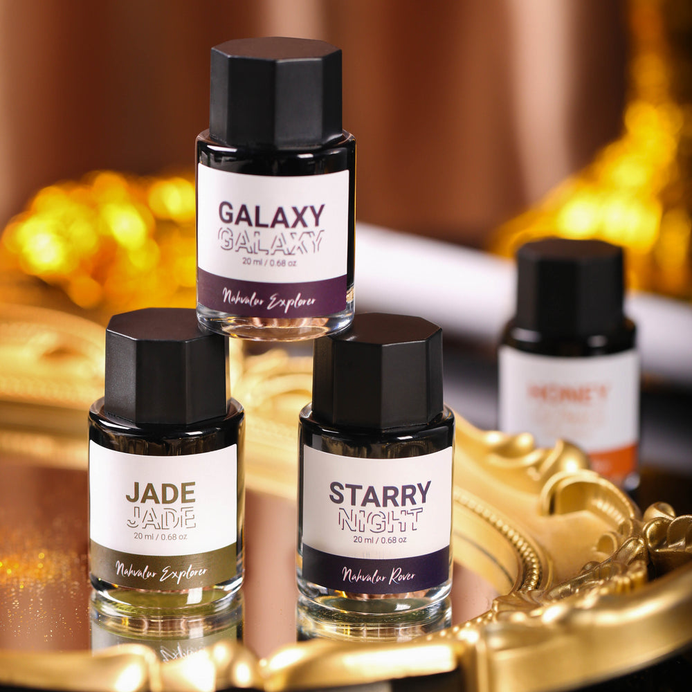 Nahvalur Rover Shimmering Ink - Starry Night