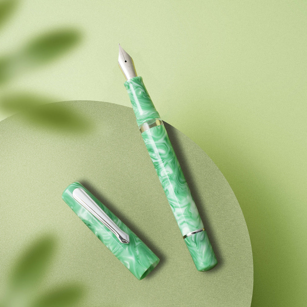 
                  
                    Nahvalur Schuylkill Betta Mint Fountain Pen
                  
                